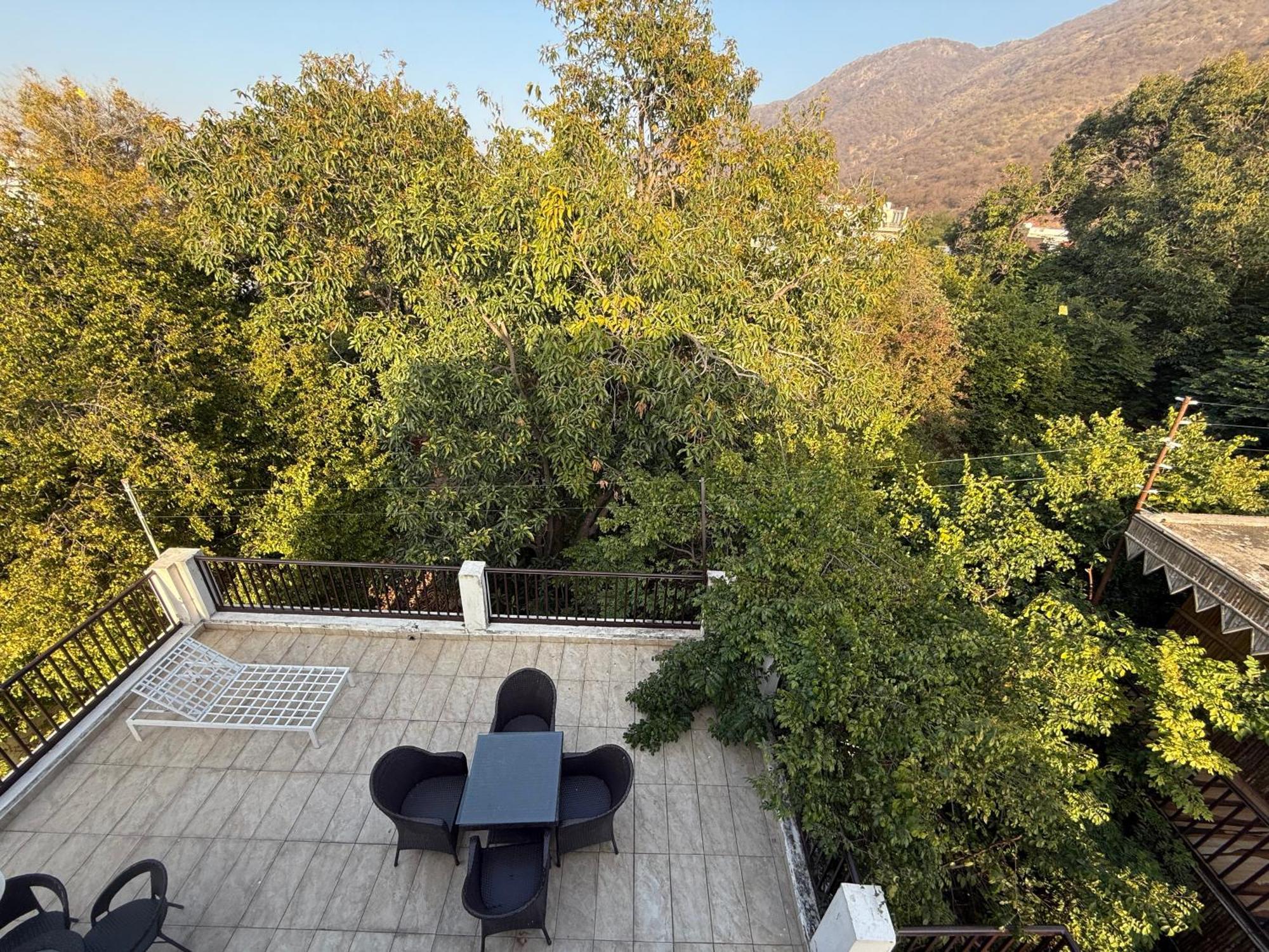 Hotel Green Heaven Resort Pushkar Exteriör bild